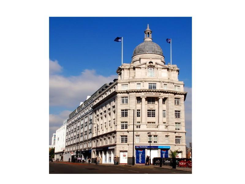 Travelodge London Central City Road Exterior photo