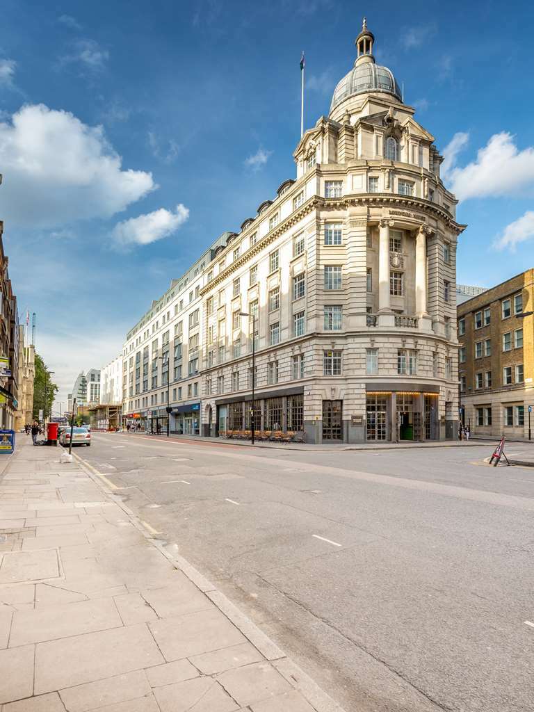 Travelodge London Central City Road Exterior photo